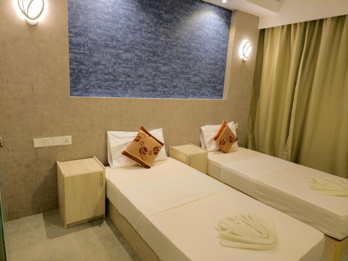 Arora View Hotel Maafushi Bagian luar foto